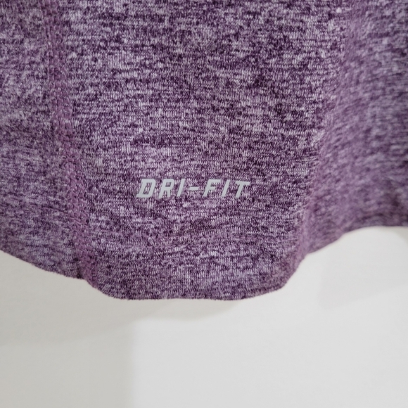 Nike Dri fit long sleeve purple workout sweatshirt Size M - Picture 6 of 7